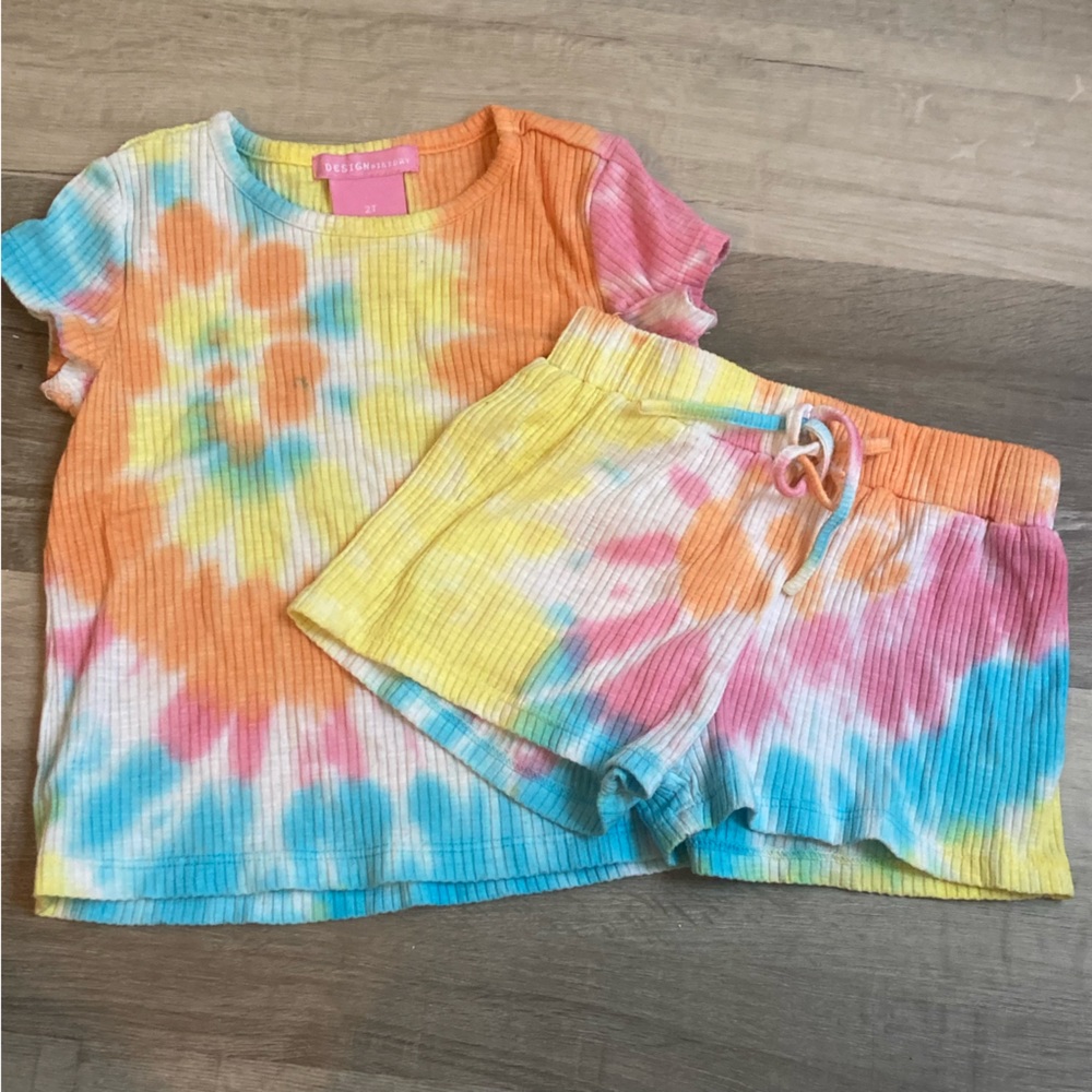 🌸 (2/$20) 2T Tie Die Design History Outfit